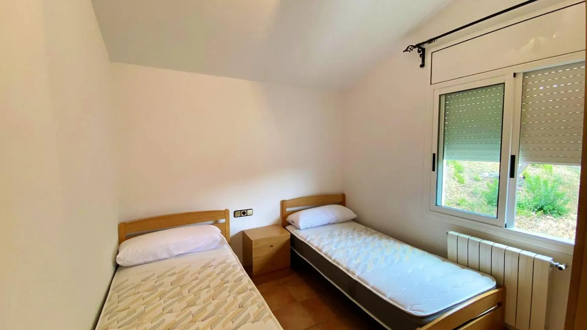 Bright Villa In Vidreres With Private Pool And Jacuzzi